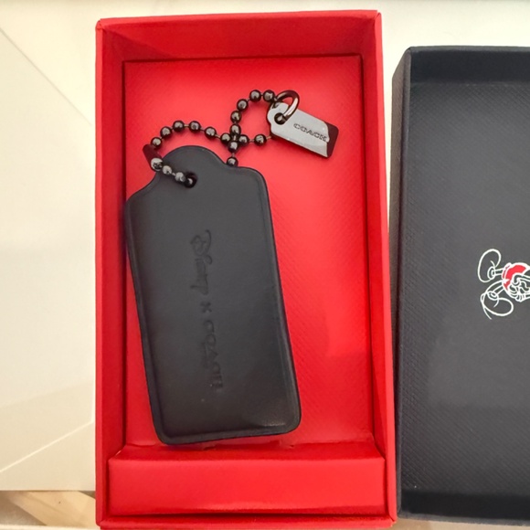 Rare Disney x Coach Mickey Mouse Yellow Hang Tag - Picture 7 of 7